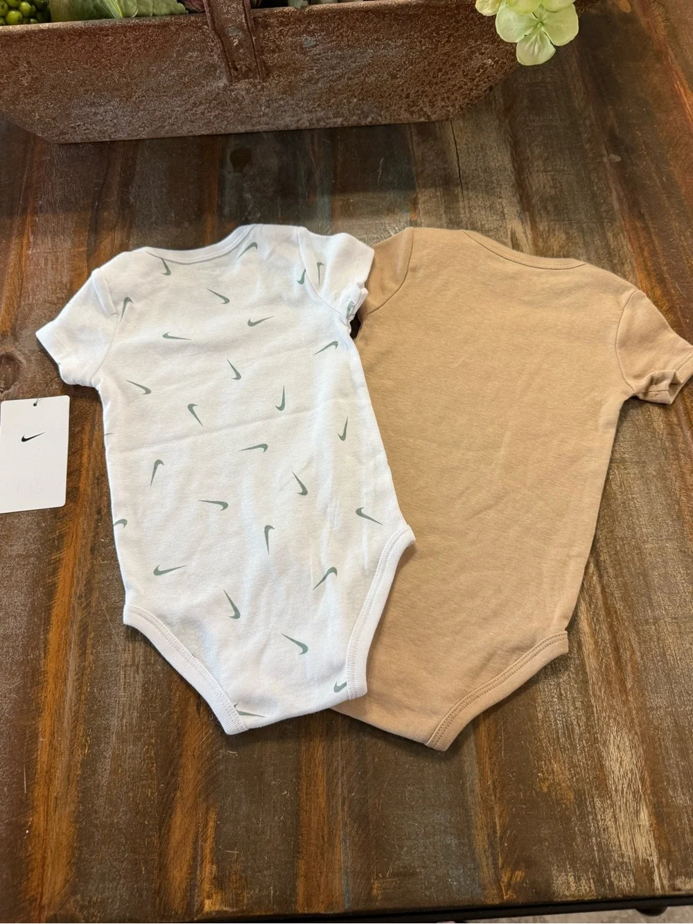 Nike Baby Essentals Set of 2 Size 9M Onesies NWT/NWOT